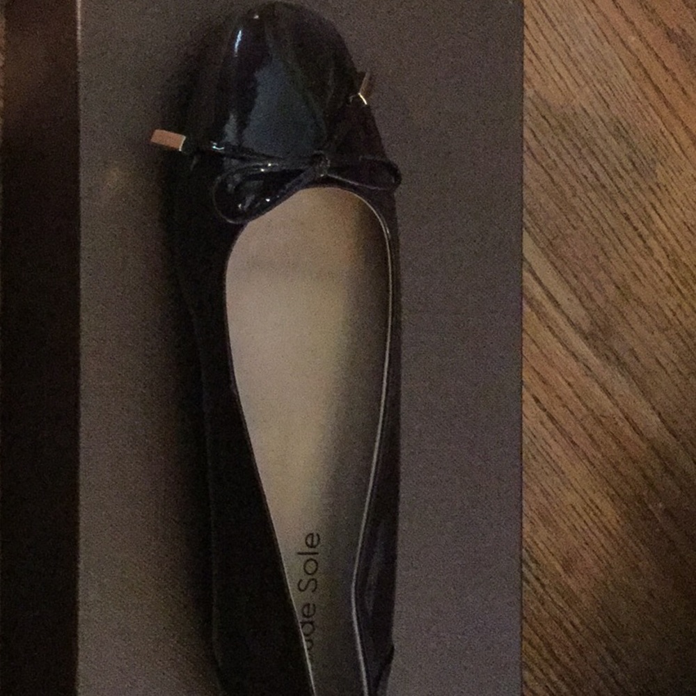 Shoes - Picture 2 of 4